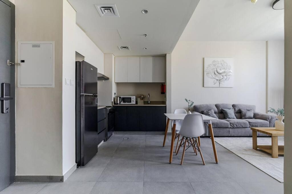 Sahab - Solo 1Br Apt In Al Jada Sharjah Ngoại thất bức ảnh