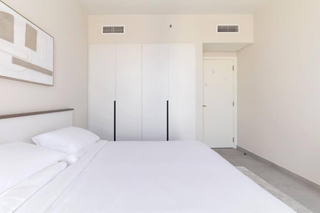 Sahab - Solo 1Br Apt In Al Jada Sharjah Ngoại thất bức ảnh