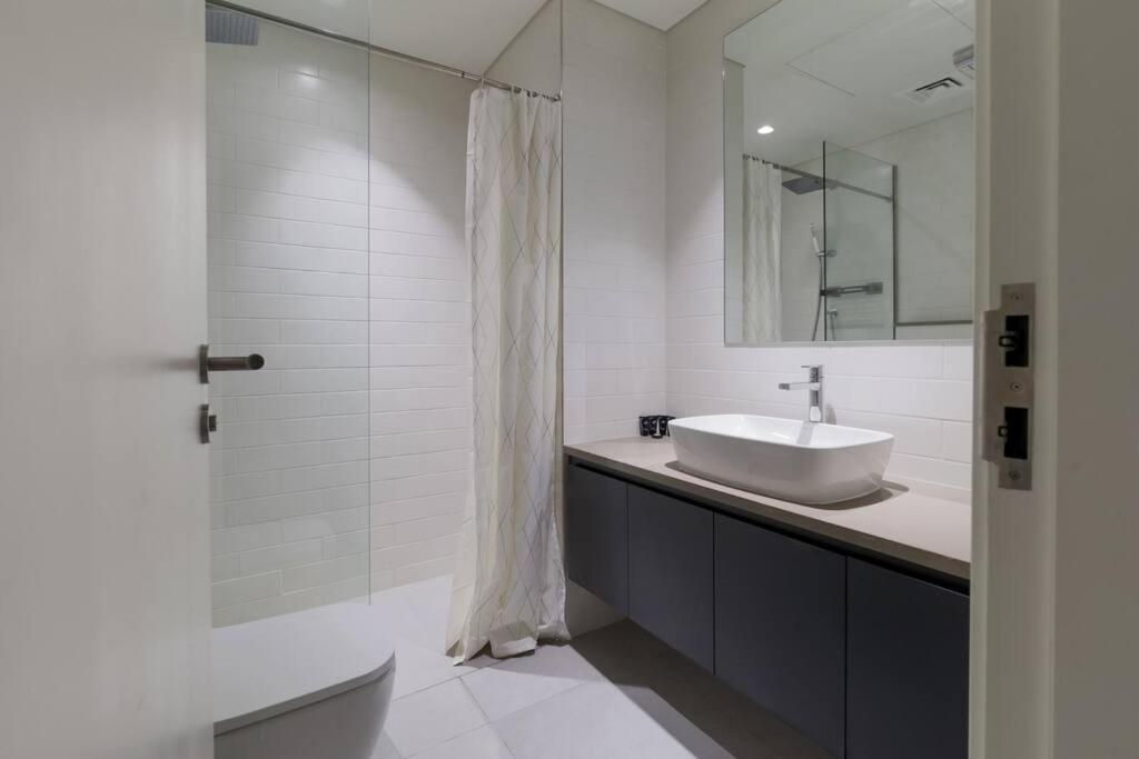 Sahab - Solo 1Br Apt In Al Jada Sharjah Ngoại thất bức ảnh