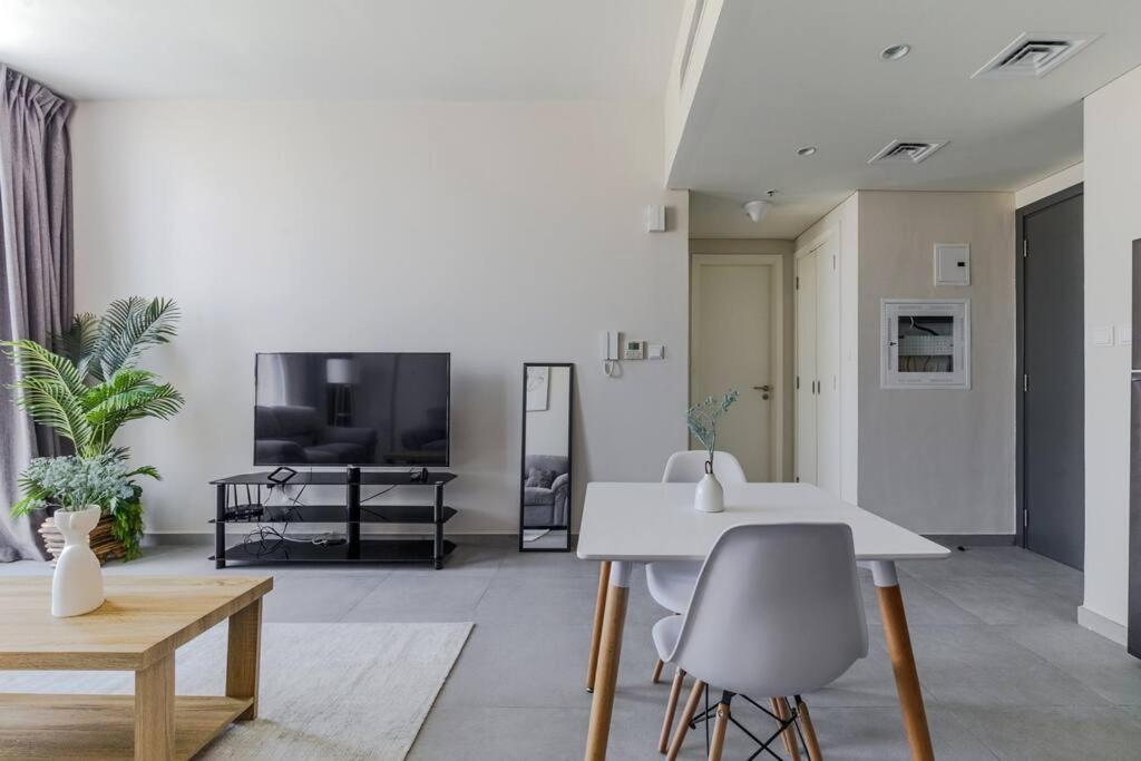 Sahab - Solo 1Br Apt In Al Jada Sharjah Ngoại thất bức ảnh